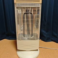 首振り1000W　トヨトミ電気ストーブ EWH-C104