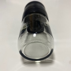\  物物交換可能  / 【ほぼ新品】岩塩　胡椒　すりボトルの画像