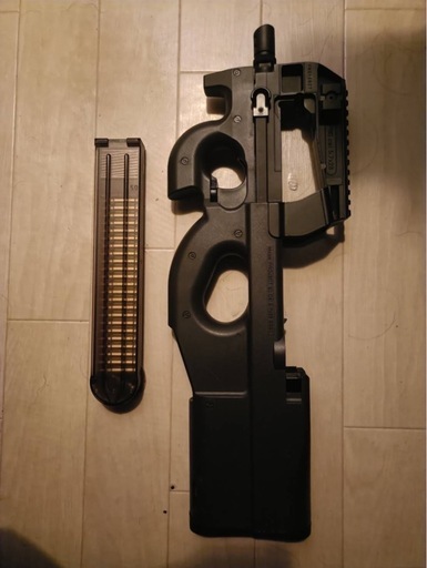 モデルガン 東京マルイ P90 Plus？　TR？