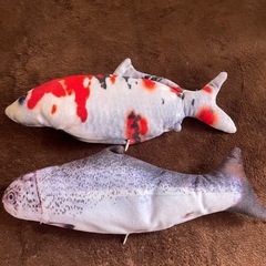 動くぬいぐるみ　サカナ　コイ　サケ　釣り　ペット用品　子供　リア...