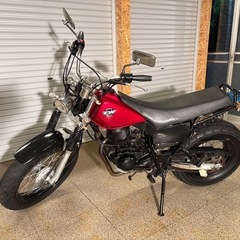 YAMAHA TW200 ❷