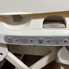 コンビ　ルシエス　AT 電動　ハイローチェアーの画像