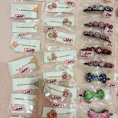ヘアピンラインストーンヘアクリップ40個まとめの画像