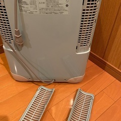 【お取り引き中】SHARP プラズマクラスター衣類乾燥機・除湿器の画像
