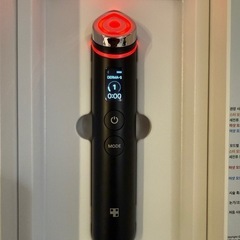【ほぼ未使用】美顔器 medicube　AGE-R BOOSTER PRO メディキューブ ブースタープロ の画像