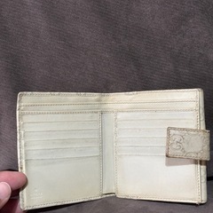 GUCCI二つ折り財布 グッチ正規品の画像