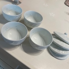  蓋付きの湯呑み4点セット 