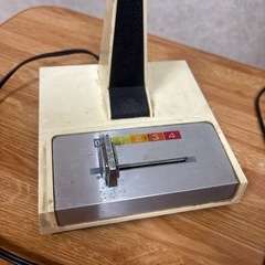 【無料・昭和レトロ】卓上スタンドライト 蛍光灯 通電OK／汚れあり 古道具・撮影小物に！ の画像