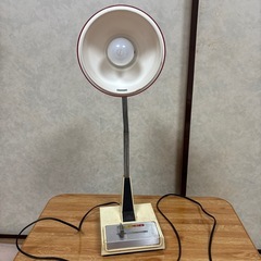 【無料・昭和レトロ】卓上スタンドライト 蛍光灯 通電OK／汚れあ...