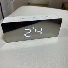 ミラーデジタル時計の画像