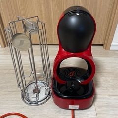 ドルチェグスト本体とカプセルホルダーの画像