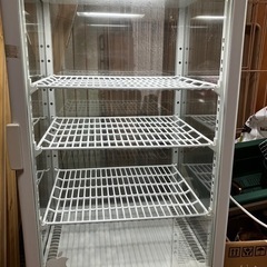 4面ガラス冷蔵ショーケースの画像