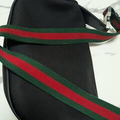 (未使用)グッチ ショルダーバッグ

の画像