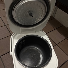 炊飯器の画像