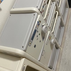 トラック型おもちゃ収納の画像