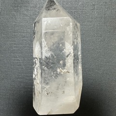 水晶 ポイント型 ルース 約8cm 原石 ポインタークォーツ クリスタル 魔除けの画像