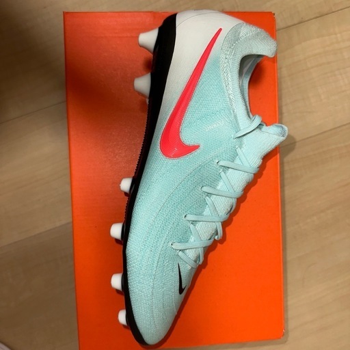 新品未使用品！【サッカースパイク】ナイキ　ファントムGX2 AG-PROソール