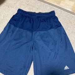 adidas ネイビー ショートパンツ Lサイズ