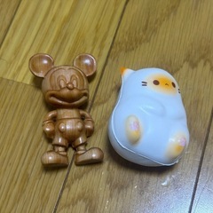 ミッキーマウス　木彫り　置き物の画像