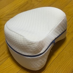 足はさみクッションの画像