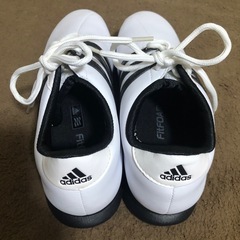 美品 アディダス adidas ゴルフシューズ スパイクシューズ 22.5センチ レディース 女性 女子 未使用に近いレベルの良品　の画像