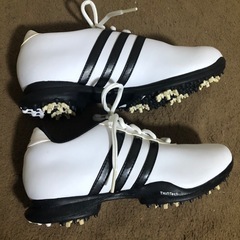 美品 アディダス adidas ゴルフシューズ スパイクシューズ 22.5センチ レディース 女性 女子 未使用に近いレベルの良品　の画像