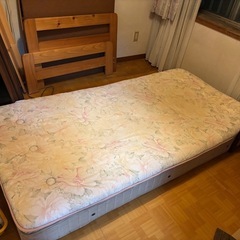 無料　シングルベッドの画像