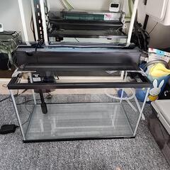 60cm水槽セット　ライト、上部濾過器付