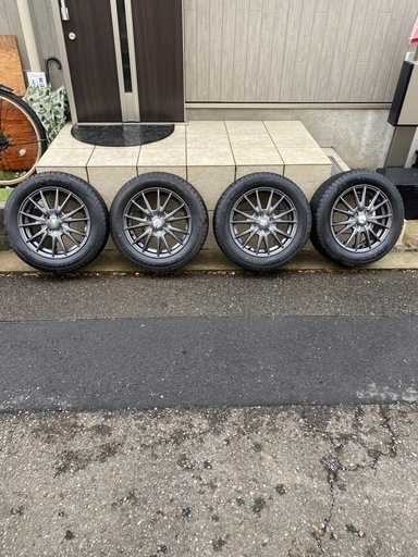 シーズンになると値上げします‼️ 　１５インチ　スタッドレスバリ山‼️