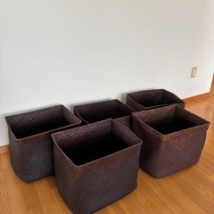 収納カゴ
の画像