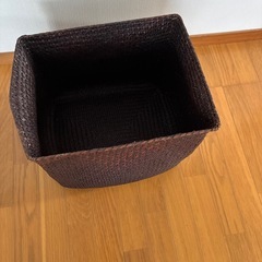 収納カゴ
の画像