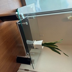 ガラステーブル
