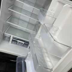 日立ノンフロン冷凍冷蔵庫 r-s3200fv 2016年式の画像
