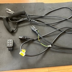 ALINCO バランスウェーブ ルージュ FAV4319R 振動マシン【動作確認済／マット・リモコン・ゴムバンド付／説明書なし】の画像
