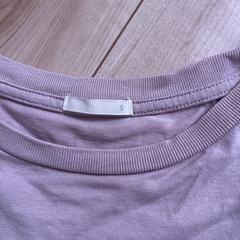GU Tシャツ Sサイズの画像