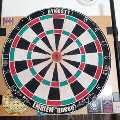 収納棚付きダーツボードの画像