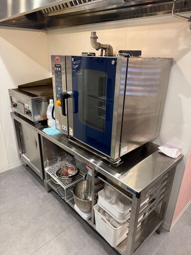 2024年製　業務用　スチームコンベクションオーブン＋専用台＋浄軟水器