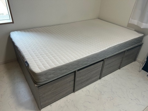 セミダブルベッド【取り引き中】