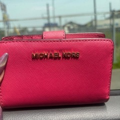 マイケルコース2つ折り財布