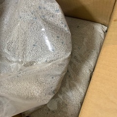 猫砂　2袋の画像