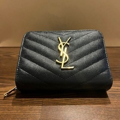 サンローラン二つ折り財布