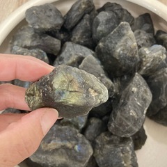 ラブラドライト　原石　バラ売りの画像