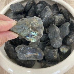 ラブラドライト　原石　バラ売りの画像