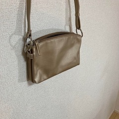 LEPSIM ショルダーバッグ　値下げ中　フェイクレザーソフト3ルームの画像