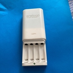 中古　エネループ　単3・単4充電器の画像