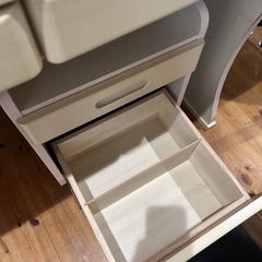 学習デスクの画像