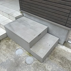 城東テクノ　ハウスステップ　収納付き　宅配ボックスにも使えます！
