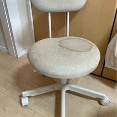 キャスター付きチェア