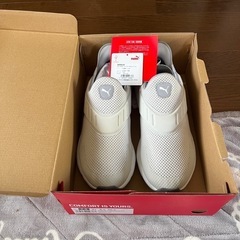 PUMAスニーカーの画像