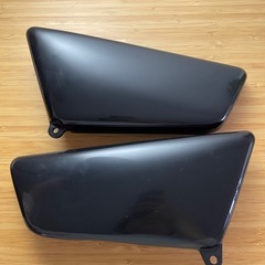 250 tr 純正サイドカバー
